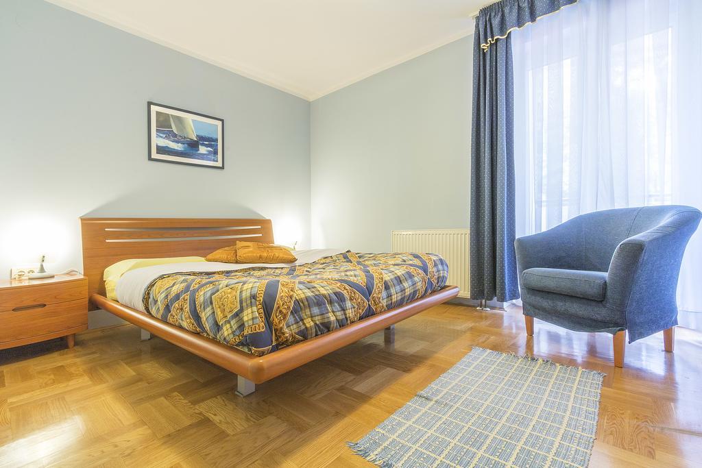 Sfinga Verudela V Apartma
