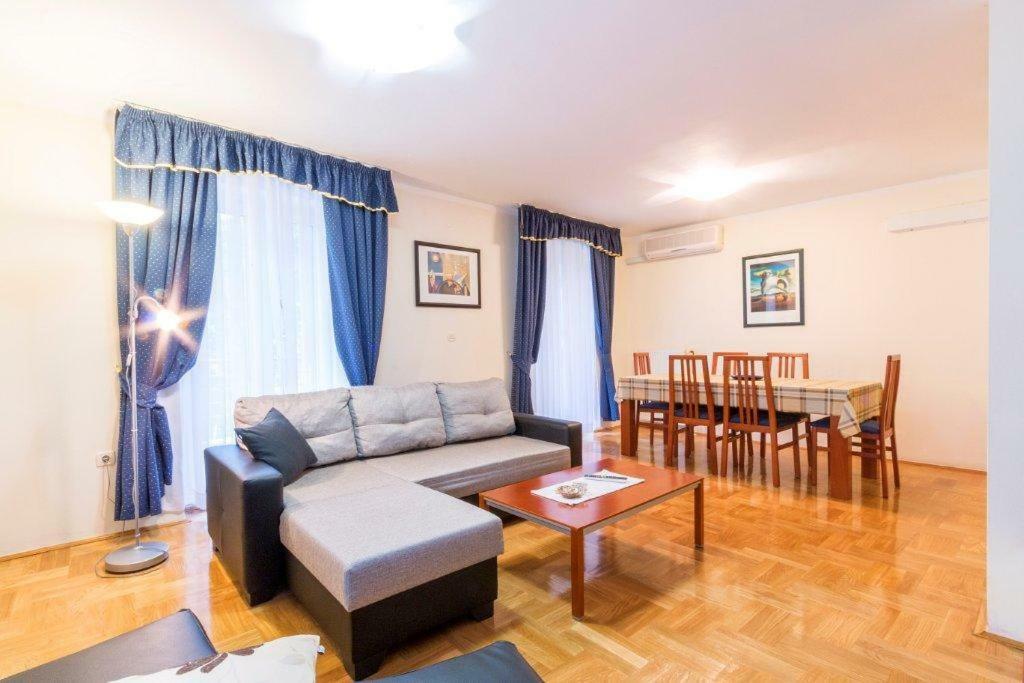 Sfinga Verudela V Apartma Pula